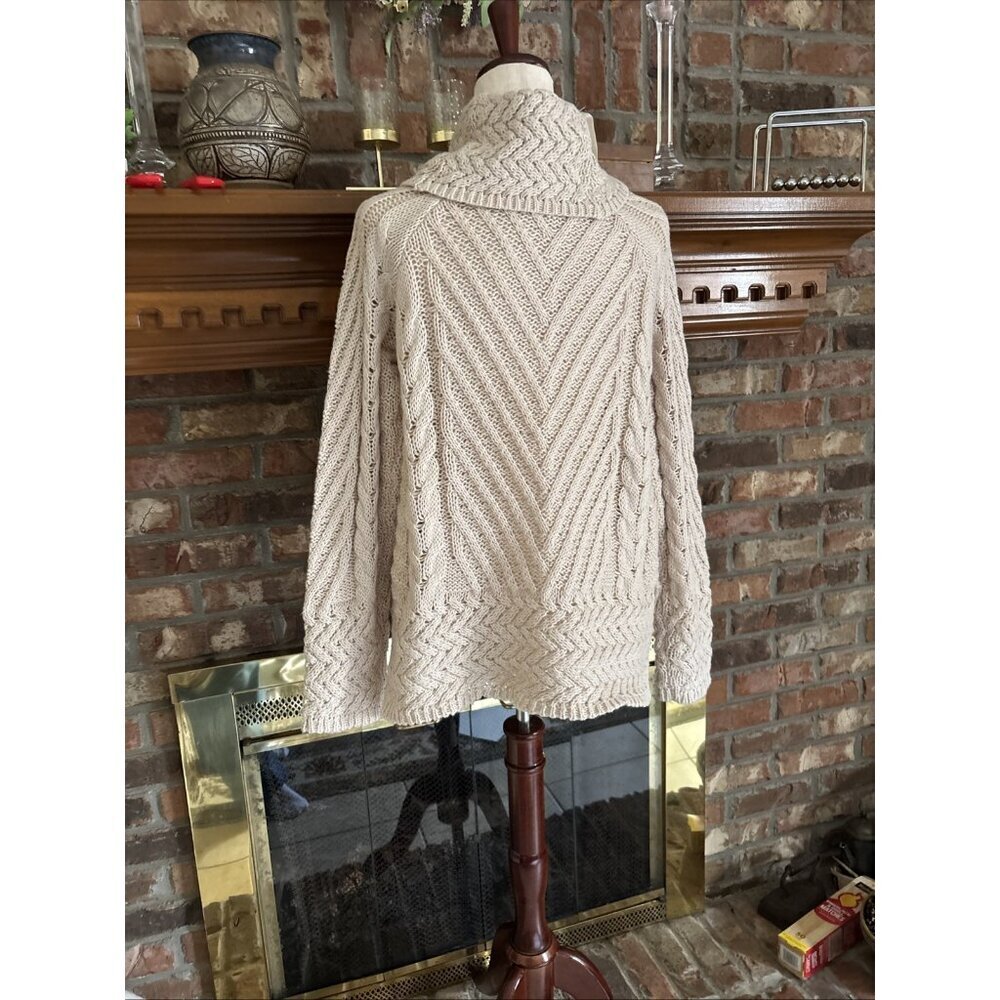 New Hem & Thread Tan Bulky Knit Sweater Size Small - Picture 3 of 6
